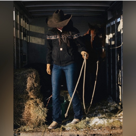 🏔️ Carhartt x Bethany Yellowtail Montana Jacket - Picture 5 of 8